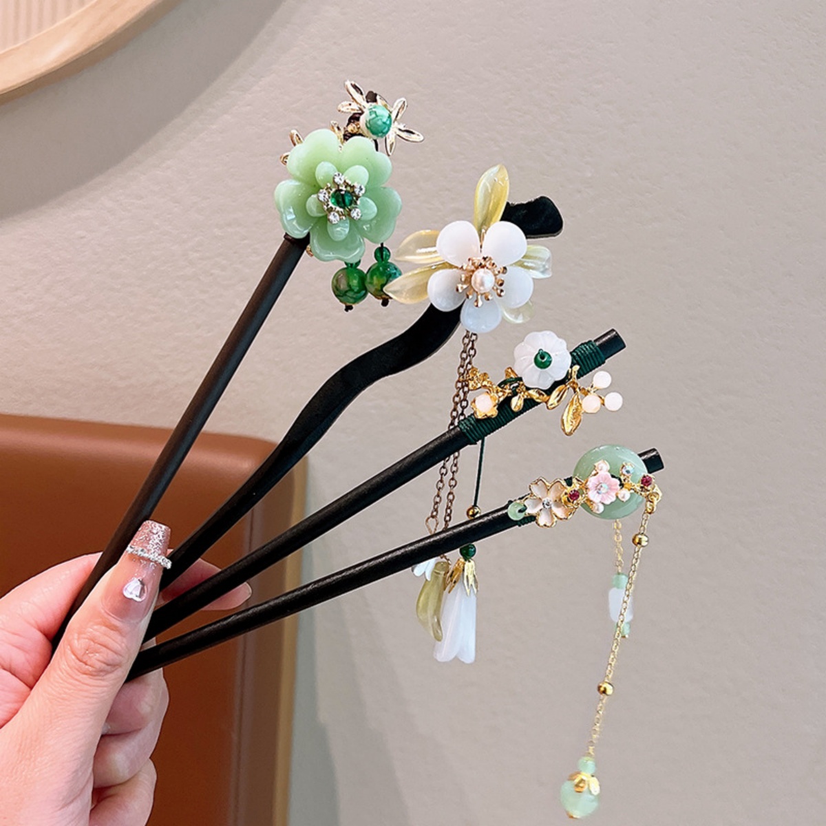 Exquisite Flower Tassel Wooden - Women Accessories Shop ulasan dan harga